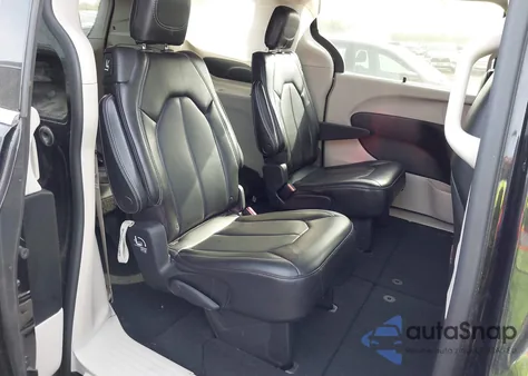 2021 Chrysler Voyager Lxi z USA, uszkodzony, nr VIN 2C4RC1DG0MR506659